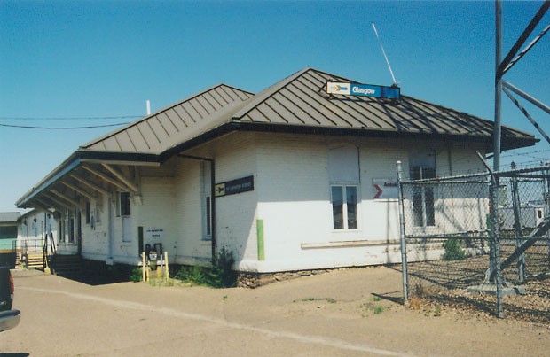 Glasgow MT depot July 2003 photos by Lindsay Korst